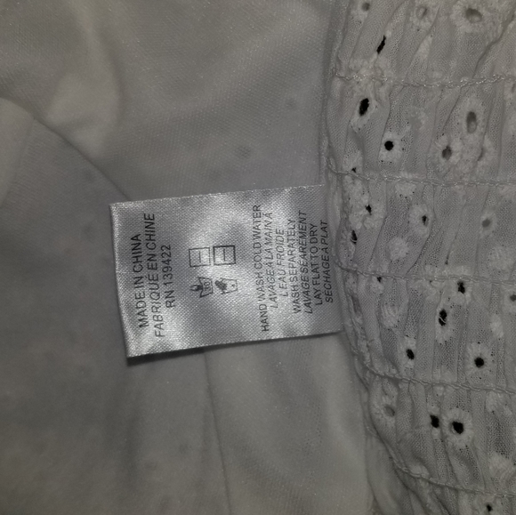 Tobi Eyelet Go Crop Top - Picture 5 of 5